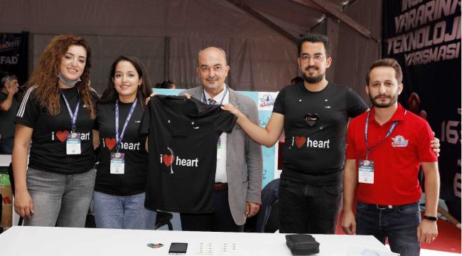 Türk gençliğinin geleceğine yön veriyor