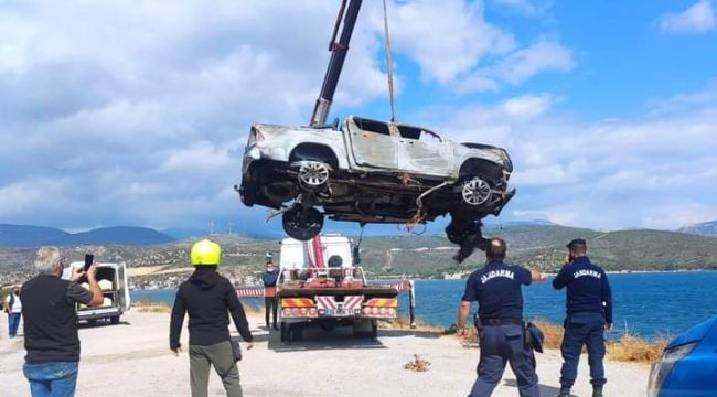 Urla'da yanan arabada hayatını kaybeden işadamının aileside aynı kaderi yaşamış