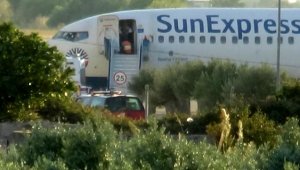 Yolcusu kalp krizi geçiren uçak acil iniş yaptı