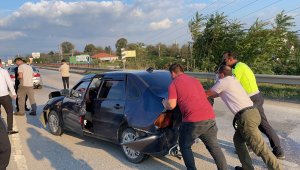 Zincirleme kazada tıkanan yol başka kazalara neden oldu