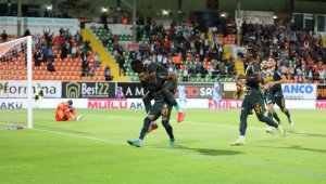 Alanya gol olup yağdı, Kayserispor dağıldı