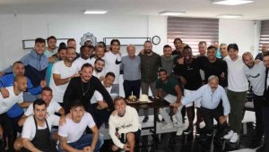 Altay, 100'ler kulübünü kuruyor