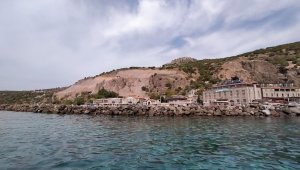 Asos antik kenti iş makineleriyle tahrip ediliyor