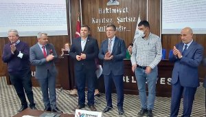 Ateş savaşçıları ödüllerini Defne bebeğe bağışladı