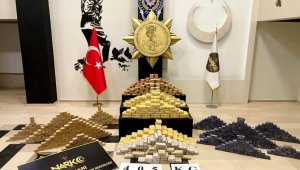 Bakan Soylu böyle duyurdu: Türk Polisi yakalar