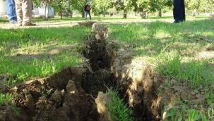 Bu ilçe korku içinde! Çatlaklar oluştu