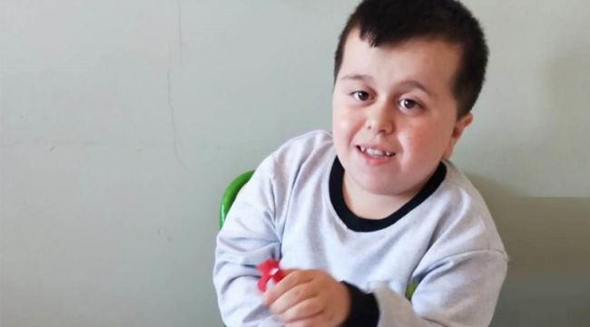 Burak'ın boyunun uzaması için gereken ilaç gelmiyor