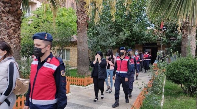 Çanakkale'de fuhuş operasyonu: 9 gözaltı