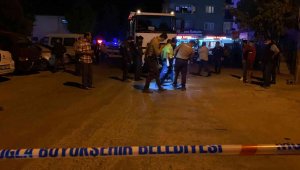 Çöp kamyonunun altında kaldı, hayatını kaybetti