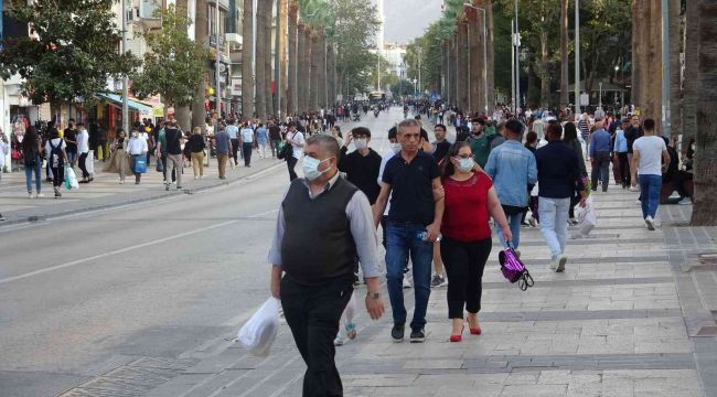 Denizli son baharda yazı yaşıyor