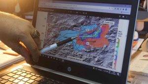 Depremler sonrası gölden gaz çıkışları tespit edildi