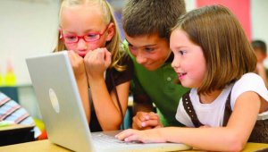 Duygulara yer olmayan sosyal medya, sosyalleşme becerilerini köreltiyor