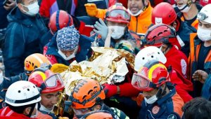 Enkaz altından çıkarılan Elif'in ailesi YUVA kurdu