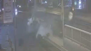 Gaziemir'de bir kişinin hayatını kaybettiği kaza kamerada