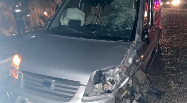 Hafif ticari araç ile çarpışan motosiklet sürücüsü hayatını yitirdi