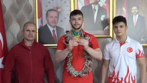 Hakan Şükrü Kurnaz halterin dünya şampiyonu 