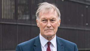 İngiltere'de bıçaklanan milletvekili hayatını kaybetti