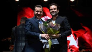 İsmail Özkan ve Buray Balıkesirlileri coşturdu