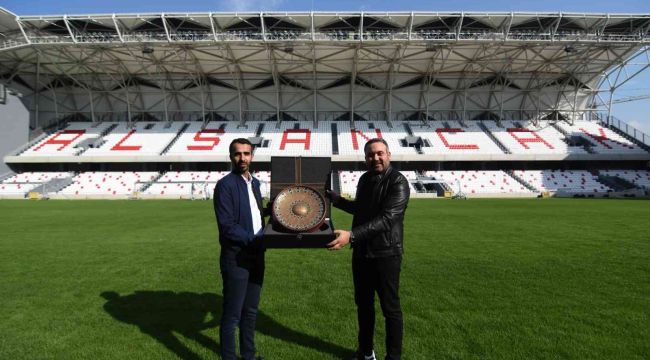 İzmir Alsancak Stadı'nı Cumhurbaşkanı açacak