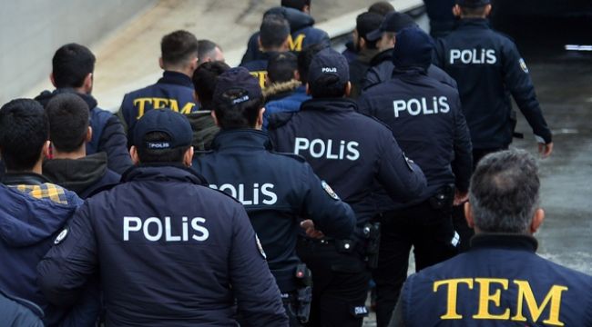 İzmir merkezli 39 ilde FETÖ'ye darbe: 97 gözaltı