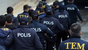 İzmir merkezli 39 ilde FETÖ'ye darbe: 97 gözaltı