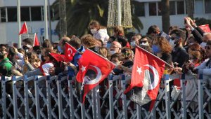 İzmir'de Cumhuriyet Bayramı coşkusu