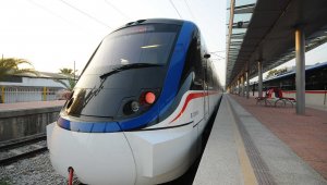 İzmir'de kablolar kesildi, İZBAN seferleri aksadı