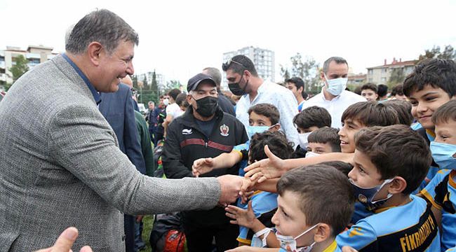 Karşıyaka Belediyesi'nden amatör spor kulüplerine destek