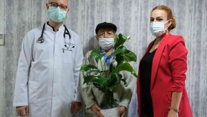 Kontrol için geldiği hastanede hayata döndü