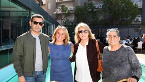  Kuşadalı kadınlar üniversite öğrencilerine destek