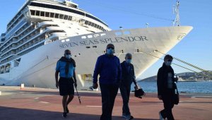 Lüks geminin ilk seferi Kuşadası'na