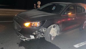 Manisa'da köpeğe çarpmamak için kaza yaptı