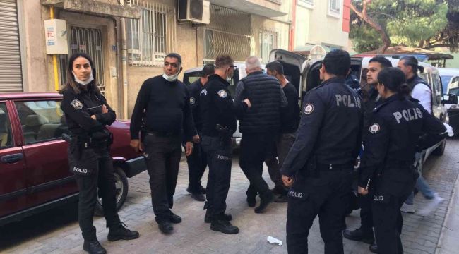 Montu ile gizlediği kelepçeyle kaçtı