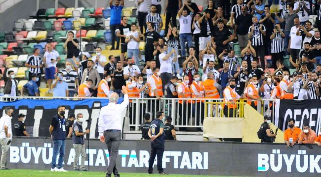 Mustafa Denizli taraftarları övdü