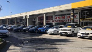 Oto galeriler satılamayan kinci el araçlarla doldu