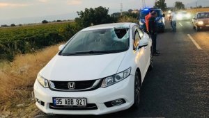 Otomobilin camına merdiven çarptı: ikisi çocuk 5 yaralı