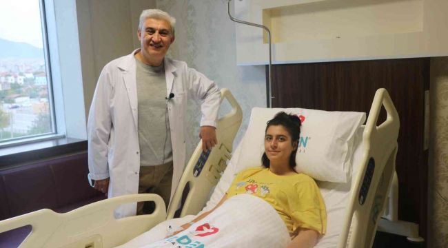 Safra kesesinden yüzlerce taş çıktı