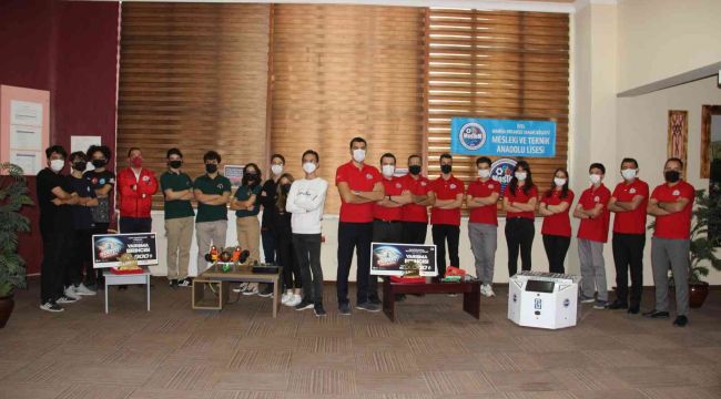 Şampiyonlar ödüllendirildi