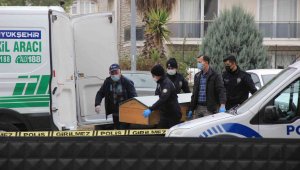 Sevgilisini öldürüp cesedini emniyete götürdü