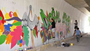 Sındırgı sokakları grafiti sanatı ile renkleniyor