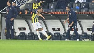 Şişeleri tekmeleyen Masut Özil kanadından açıklama