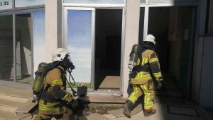 Tıp merkezinde çıkan yangın panik yarattı