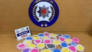 Uyuşturucu tacirleri, otoyol gişelerinde enselendi