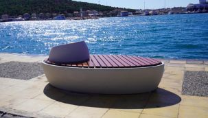 Yeni banklar Çeşme'ye çok yakıştı!