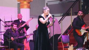 Ada Maksim'de yıldızlar geçidi devam ediyor