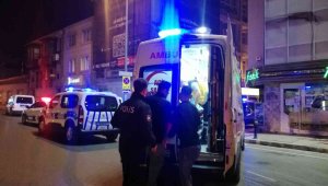 Alsancak'taki bıçaklı kavgada 1'i ağır, 2 yaralı
