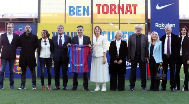 Barcelona'da Xavi dönemi resmen başladı