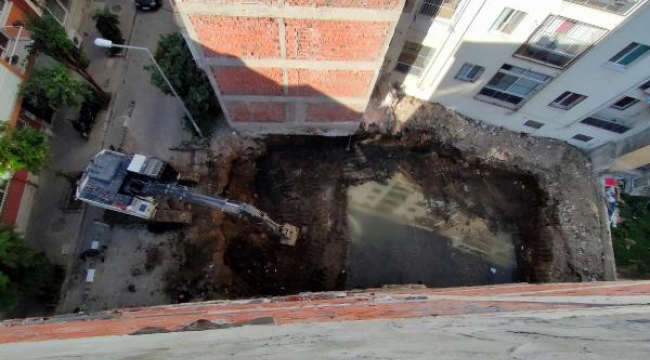 Binanın kayma iddiasında arsa sahibi: Temele çok girmişler