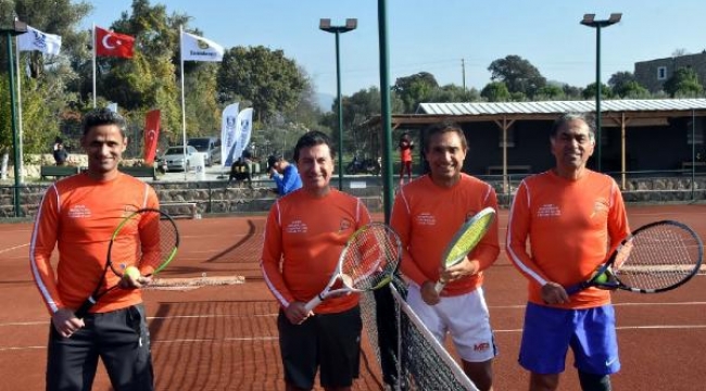 Bodrum'da tenis turnuvası başladı