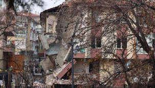 Bomba gibi patladı, apartmanı yıktı
